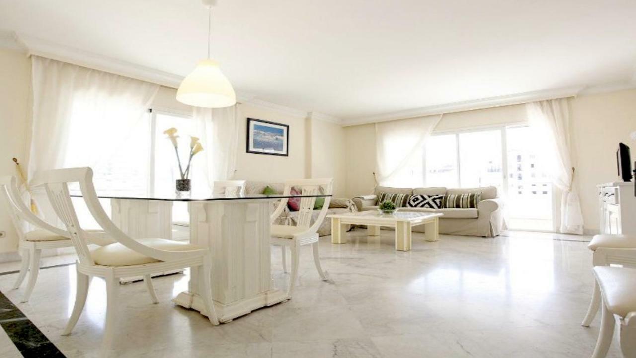 Center Puerto Banus -3 Bedrooms マルベーリャ エクステリア 写真