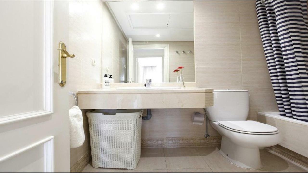 Center Puerto Banus -3 Bedrooms マルベーリャ エクステリア 写真